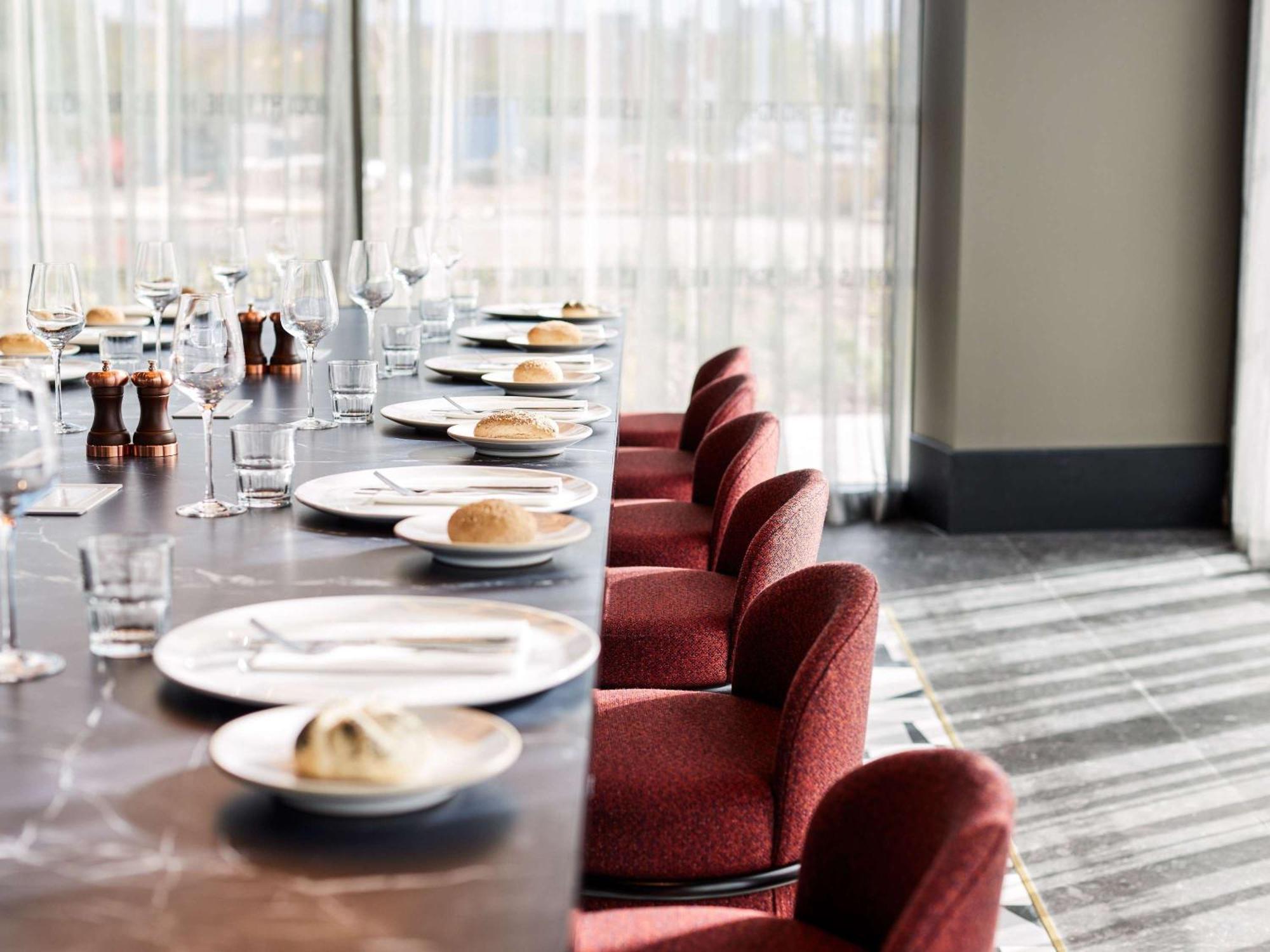 Tribe Manchester Airport By Accor Хейл Экстерьер фото