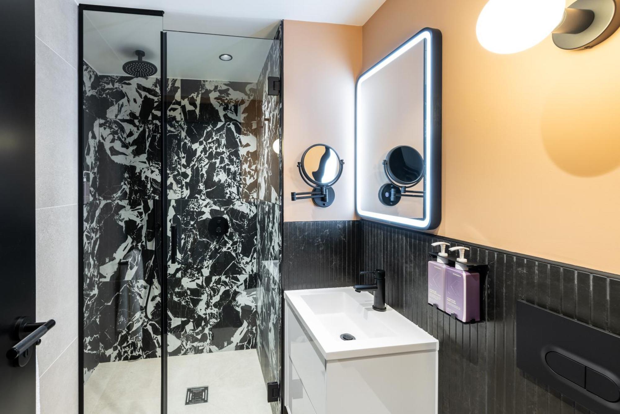 Tribe Manchester Airport By Accor Хейл Экстерьер фото